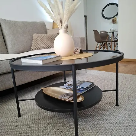 Апартаменти Modern New Miss T I Free Parking I Great Location *
