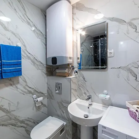 Miss T アパート ポドゴリツァ