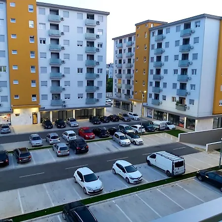 Modern New Miss T I Free Parking I Great Location Podgorica