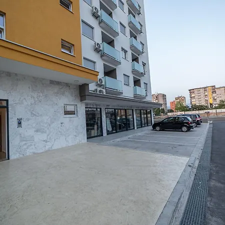 Modern New Miss T I Free Parking I Great Location