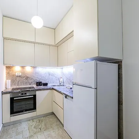 Modern New Apartment Miss T I Free Parking I Great Location