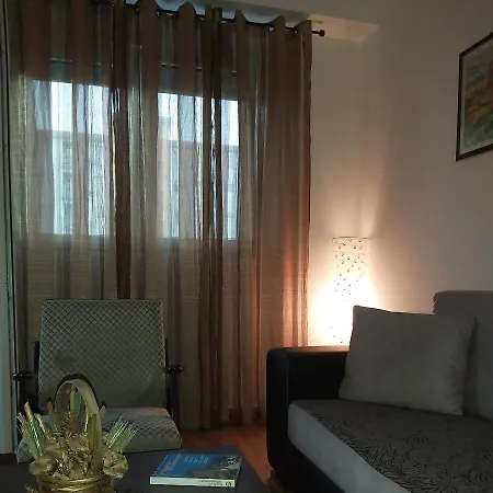 Modern New Apartment Miss T I Free Parking I Great Location *