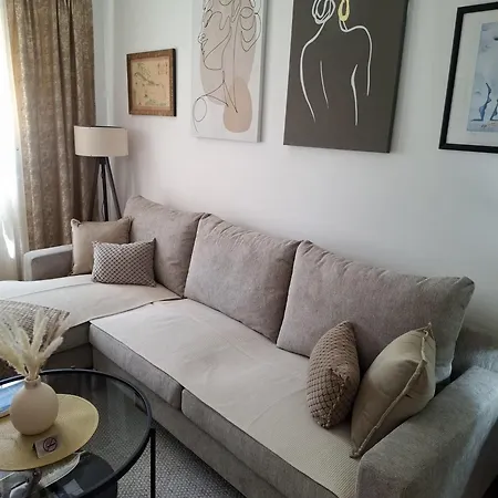 Apartment Modern New Miss T I Free Parking I Great Location *