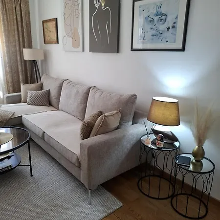 Apartment Modern New Miss T I Free Parking I Great Location *
