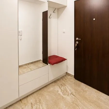 Lejlighed Modern New Miss T I Free Parking I Great Location